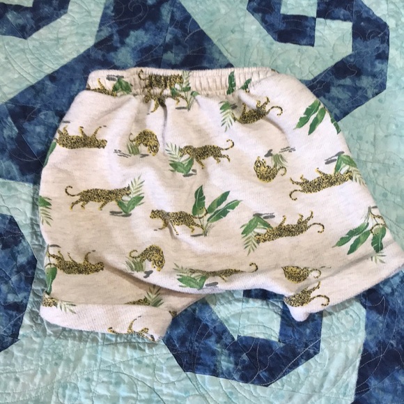Old Navy Baby Outfit - Picture 5 of 7